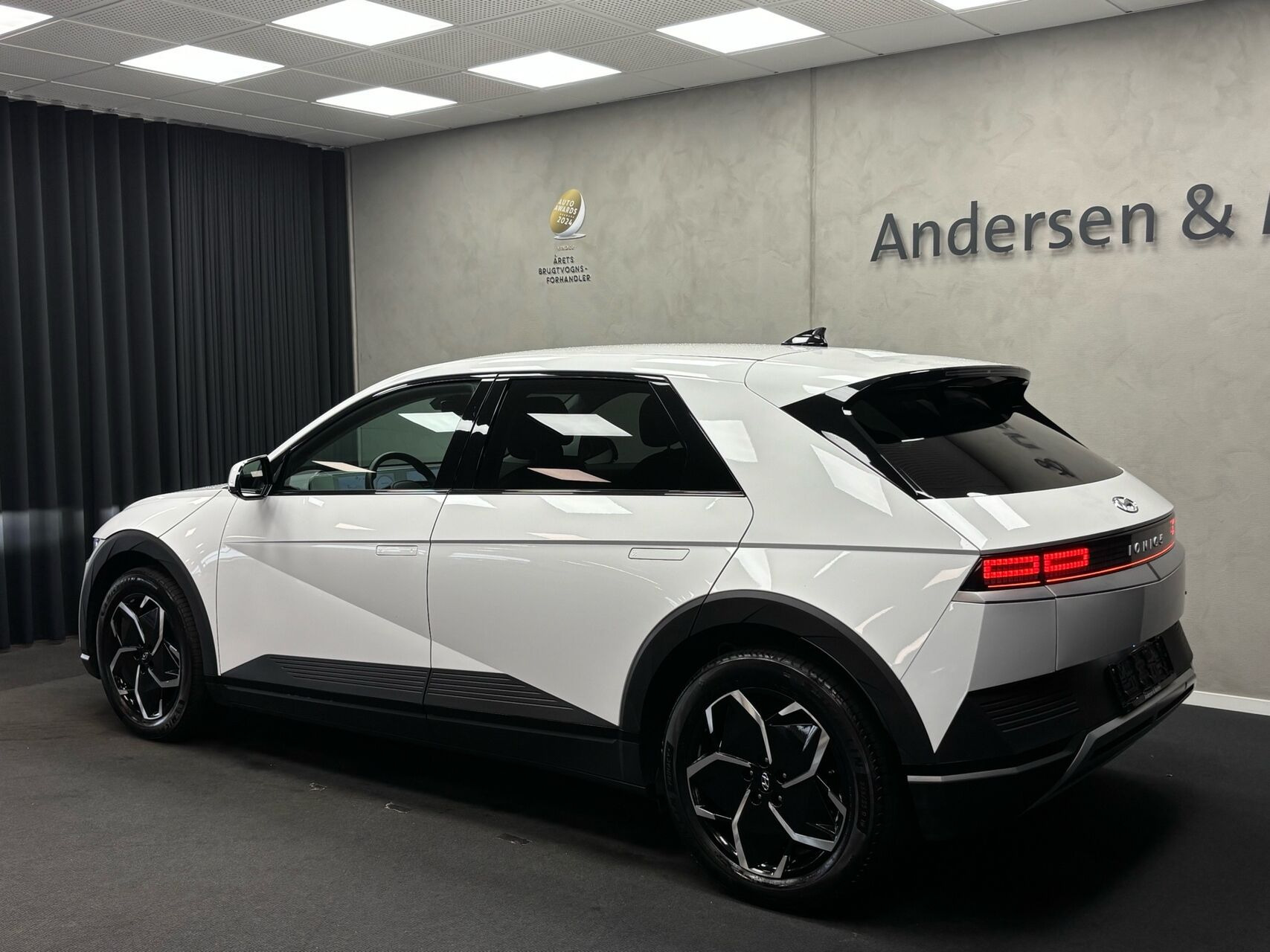 Hvid Hyundai Ioniq 5 fra 2024