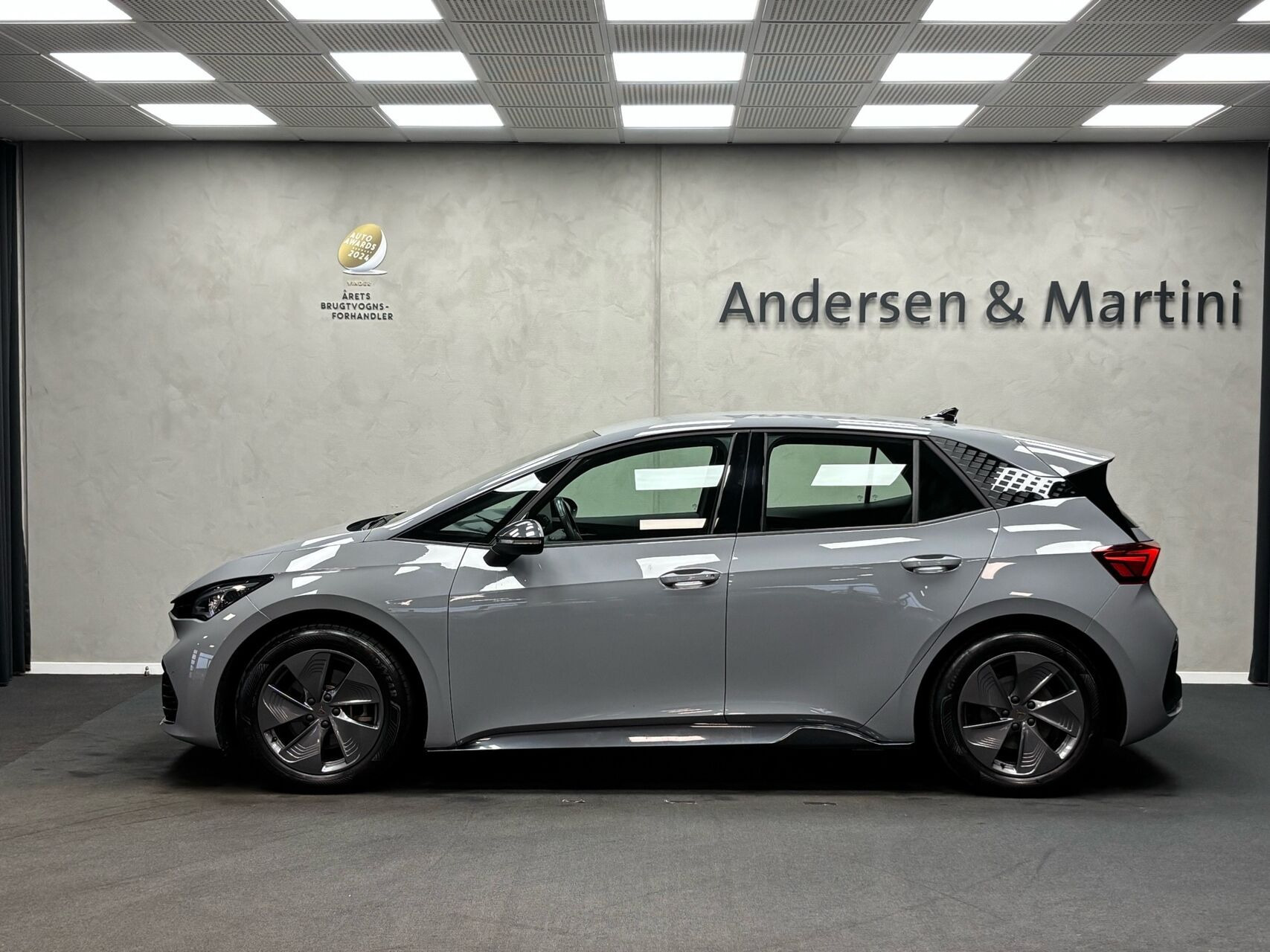 Grå Cupra Born fra 2023