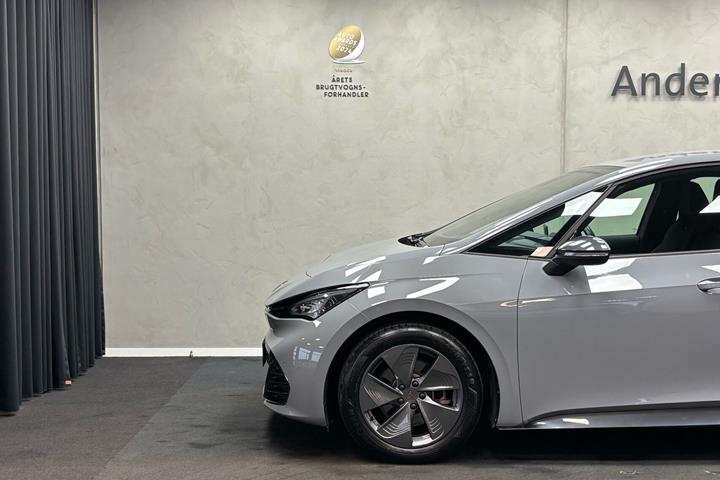 Grå Cupra Born fra 2023