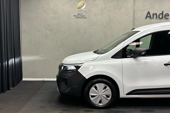 Hvid Nissan Townstar fra 2024