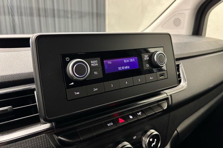 Hvid Nissan Townstar fra 2024