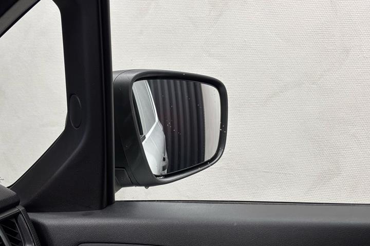 Hvid Nissan Townstar fra 2024