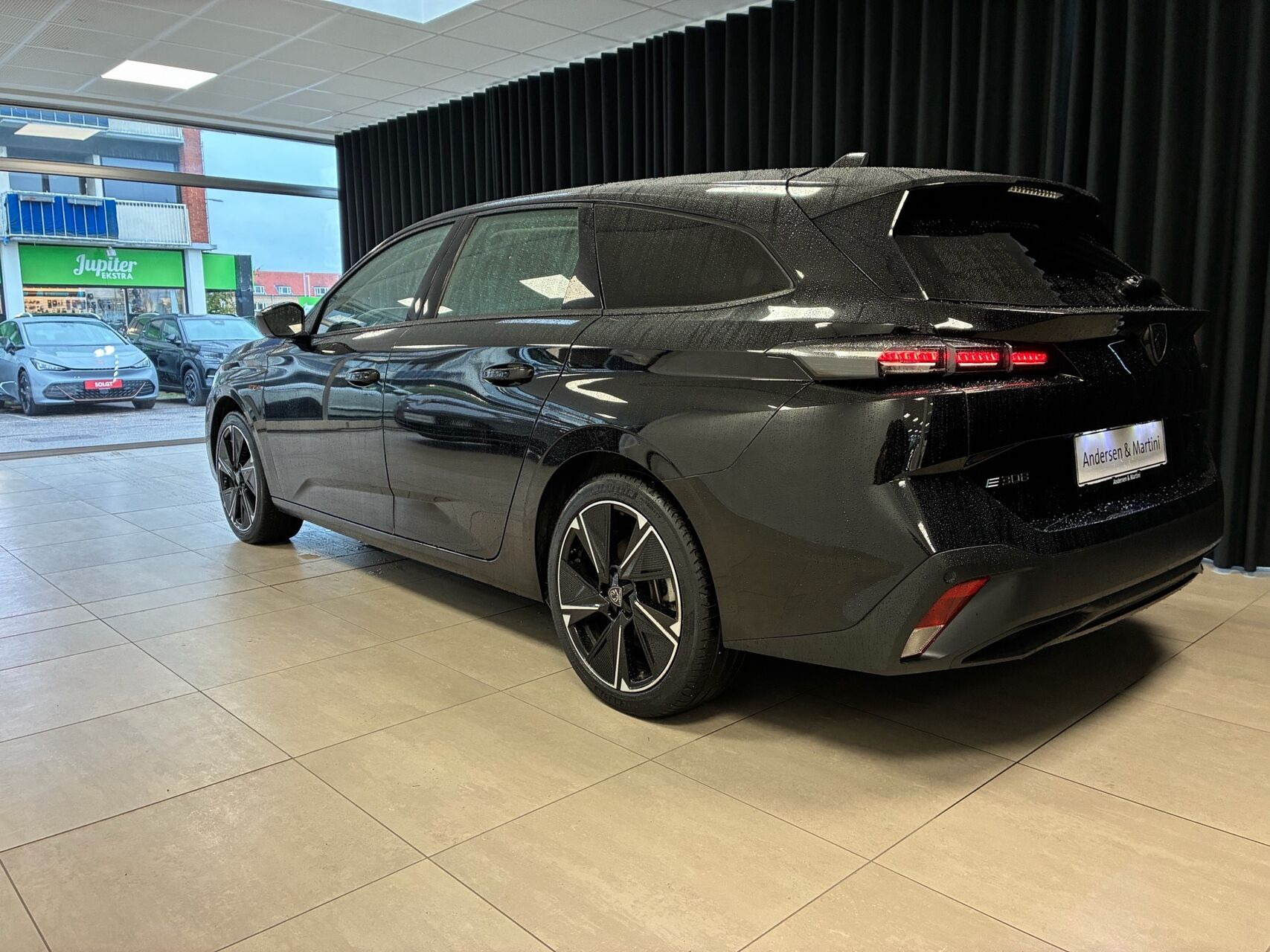 Sort Peugeot E-308 fra 2025