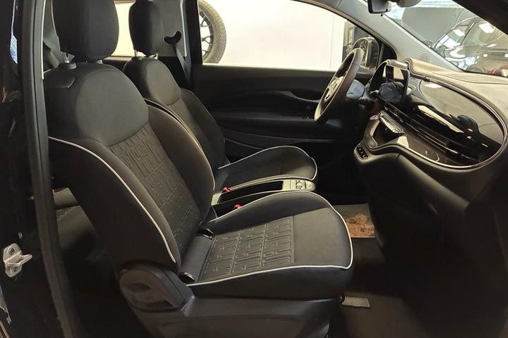 Sort Fiat 500e fra 2023