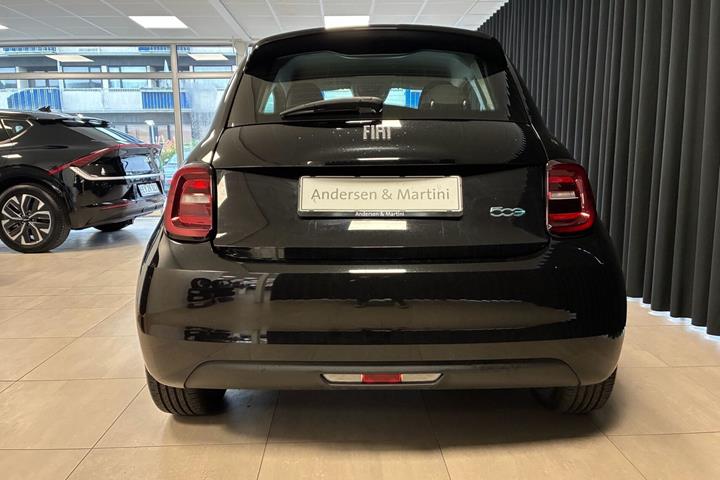 Sort Fiat 500e fra 2023