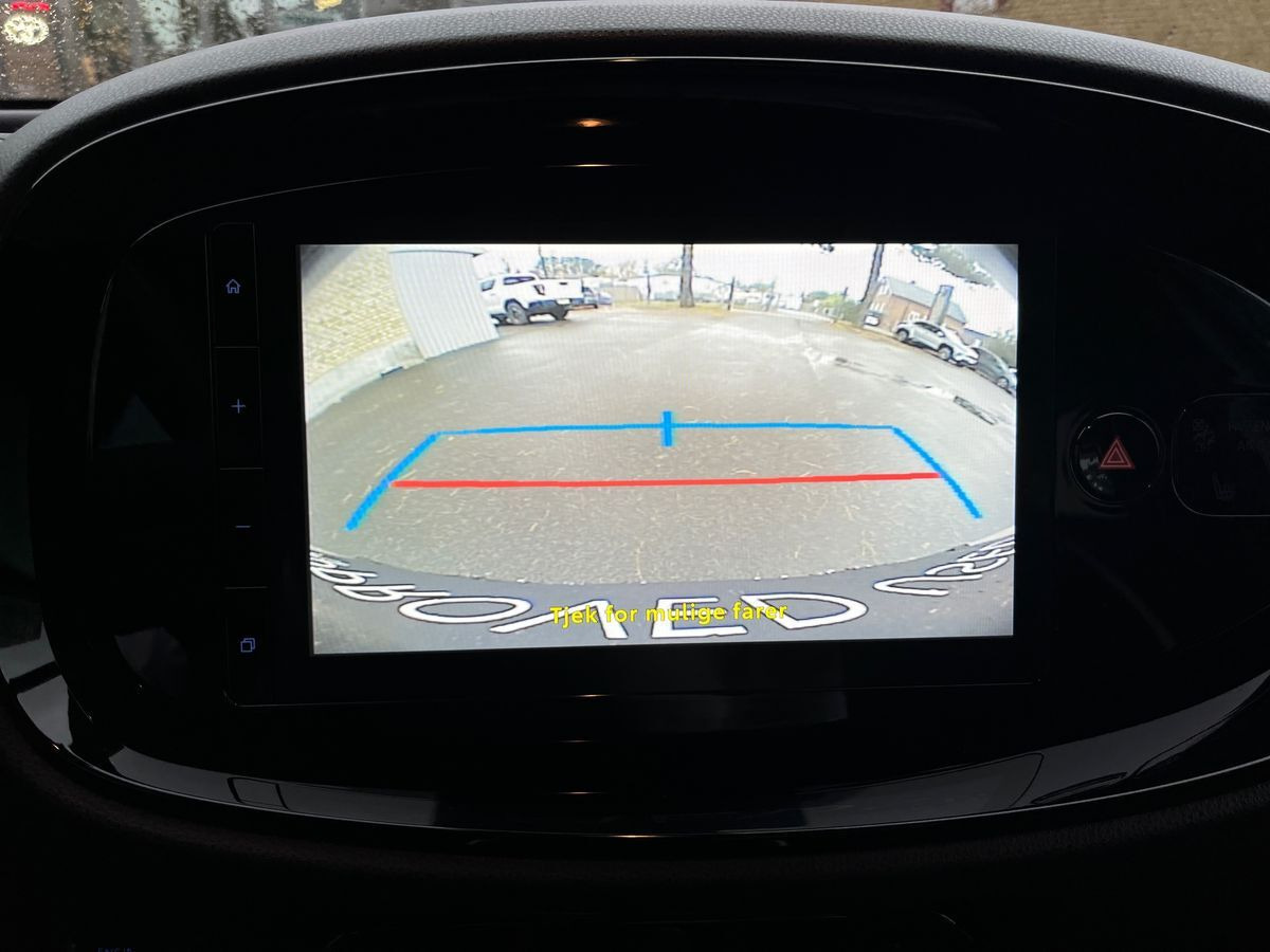 Beige Toyota Aygo X fra 2023