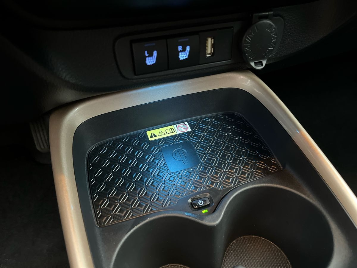 Beige Toyota Aygo X fra 2023