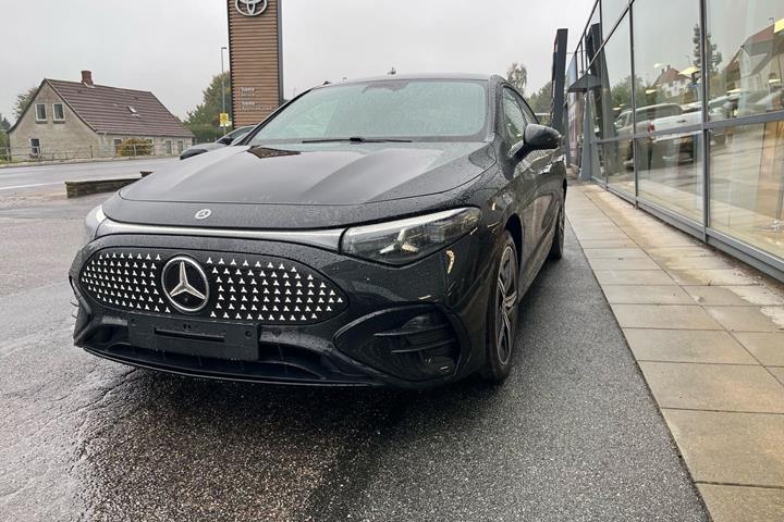 Sort Mercedes CLA250+ fra 2026