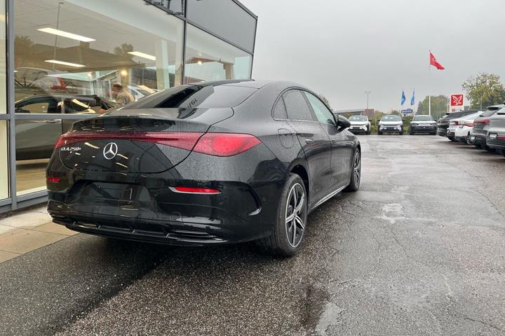 Sort Mercedes CLA250+ fra 2026