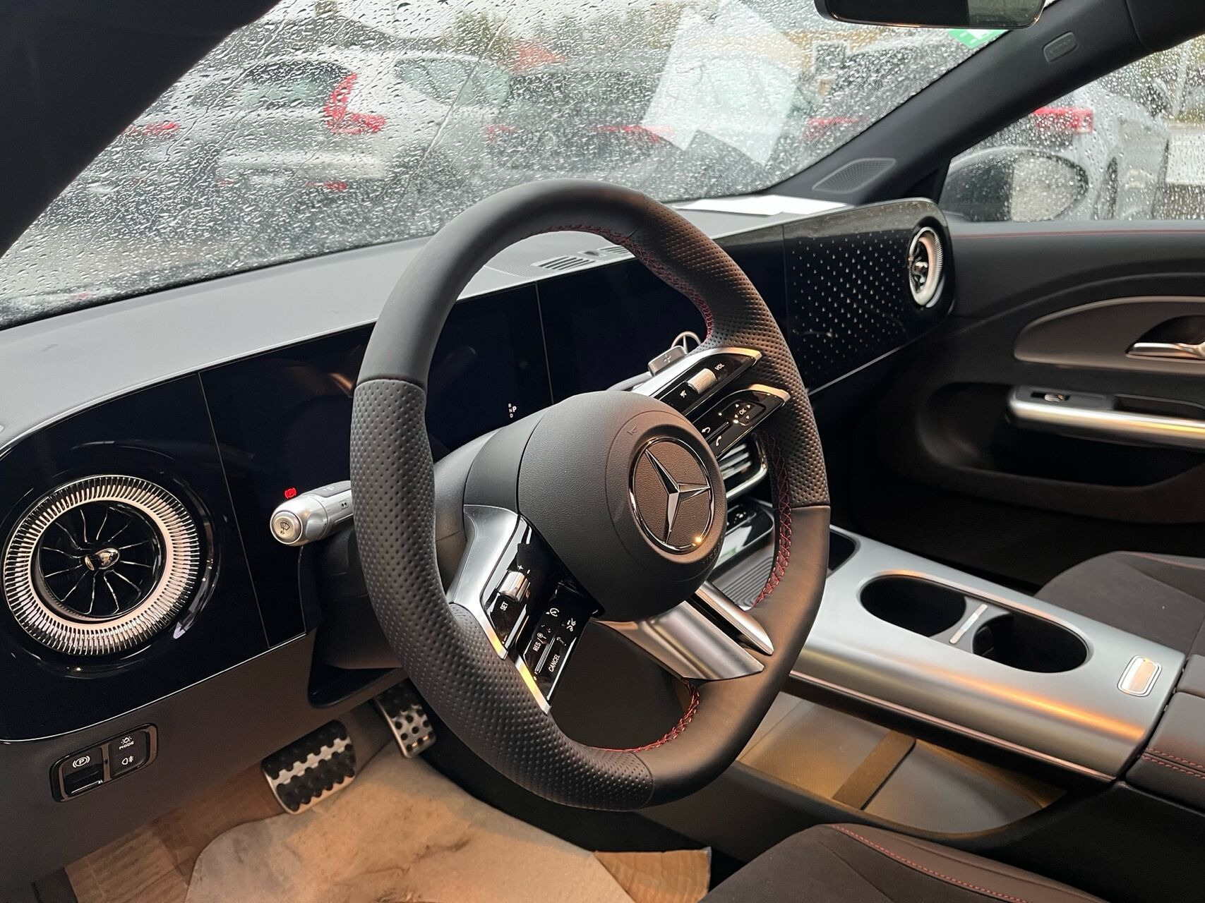 Sort Mercedes CLA250+ fra 2026