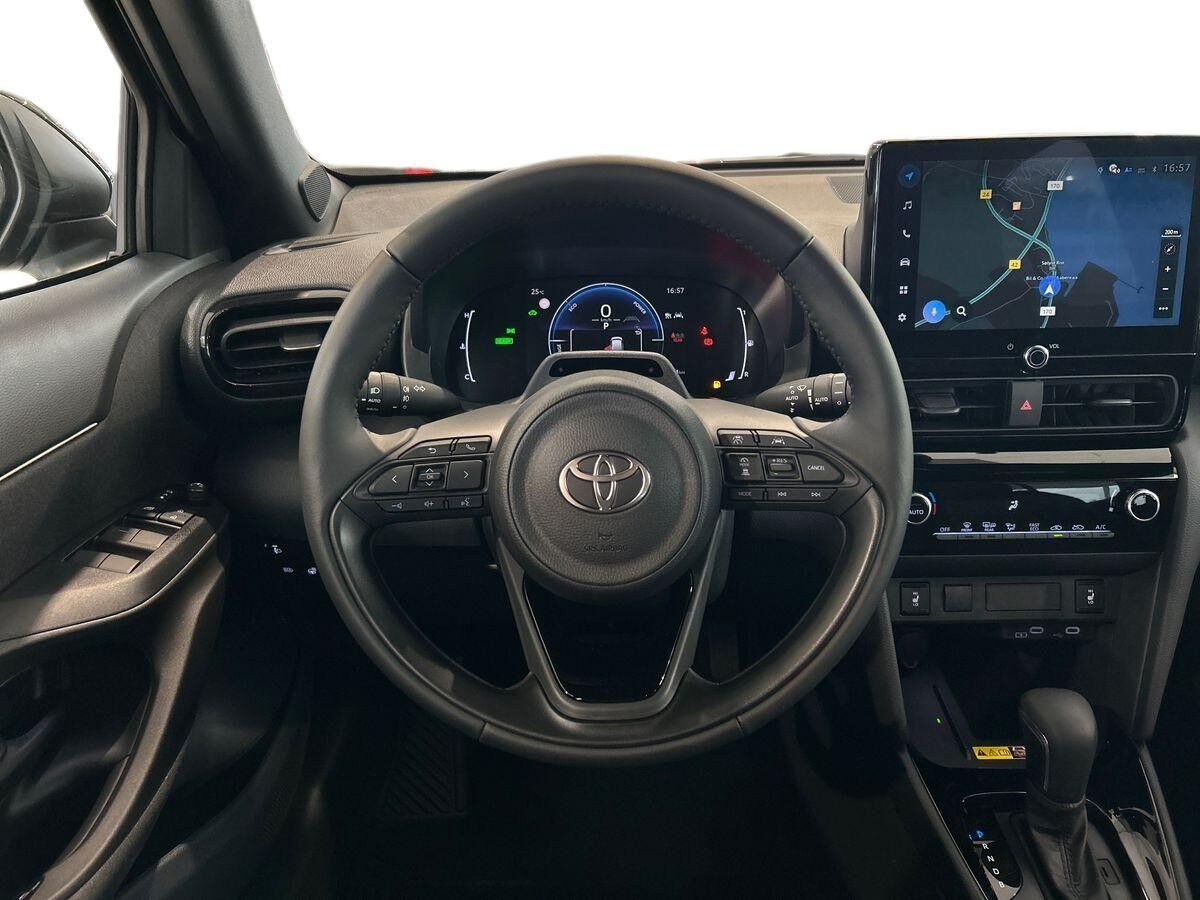 Grå Toyota Yaris Cross fra 2026