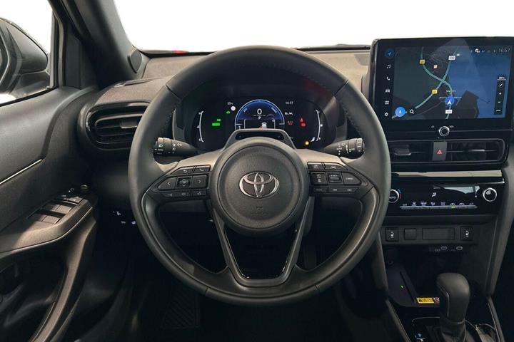Grå Toyota Yaris Cross fra 2026
