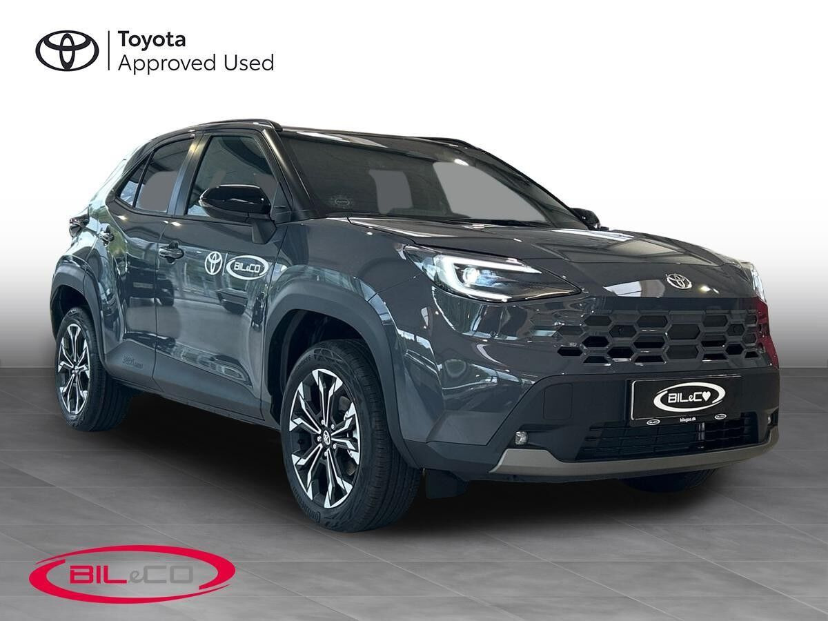 Grå Toyota Yaris Cross fra 2026