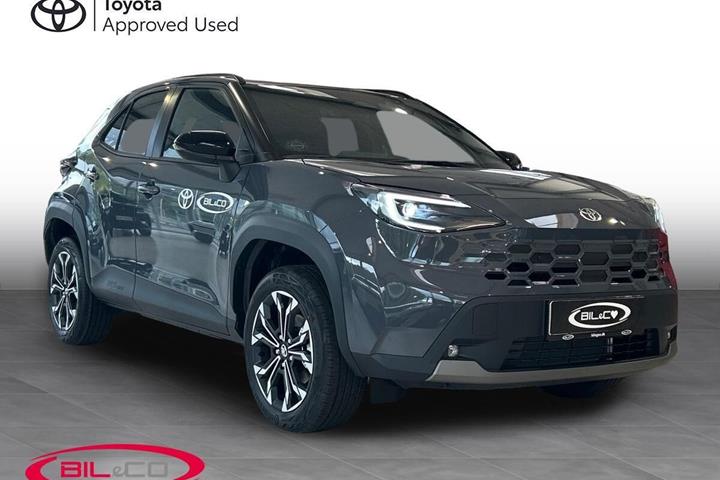 Grå Toyota Yaris Cross fra 2026