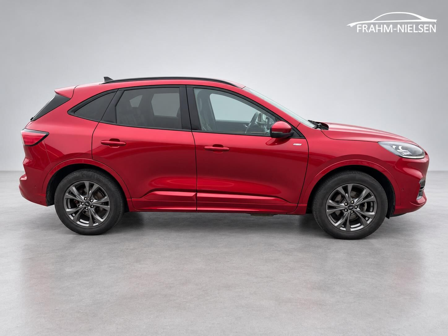 Rød Ford Kuga fra 2021