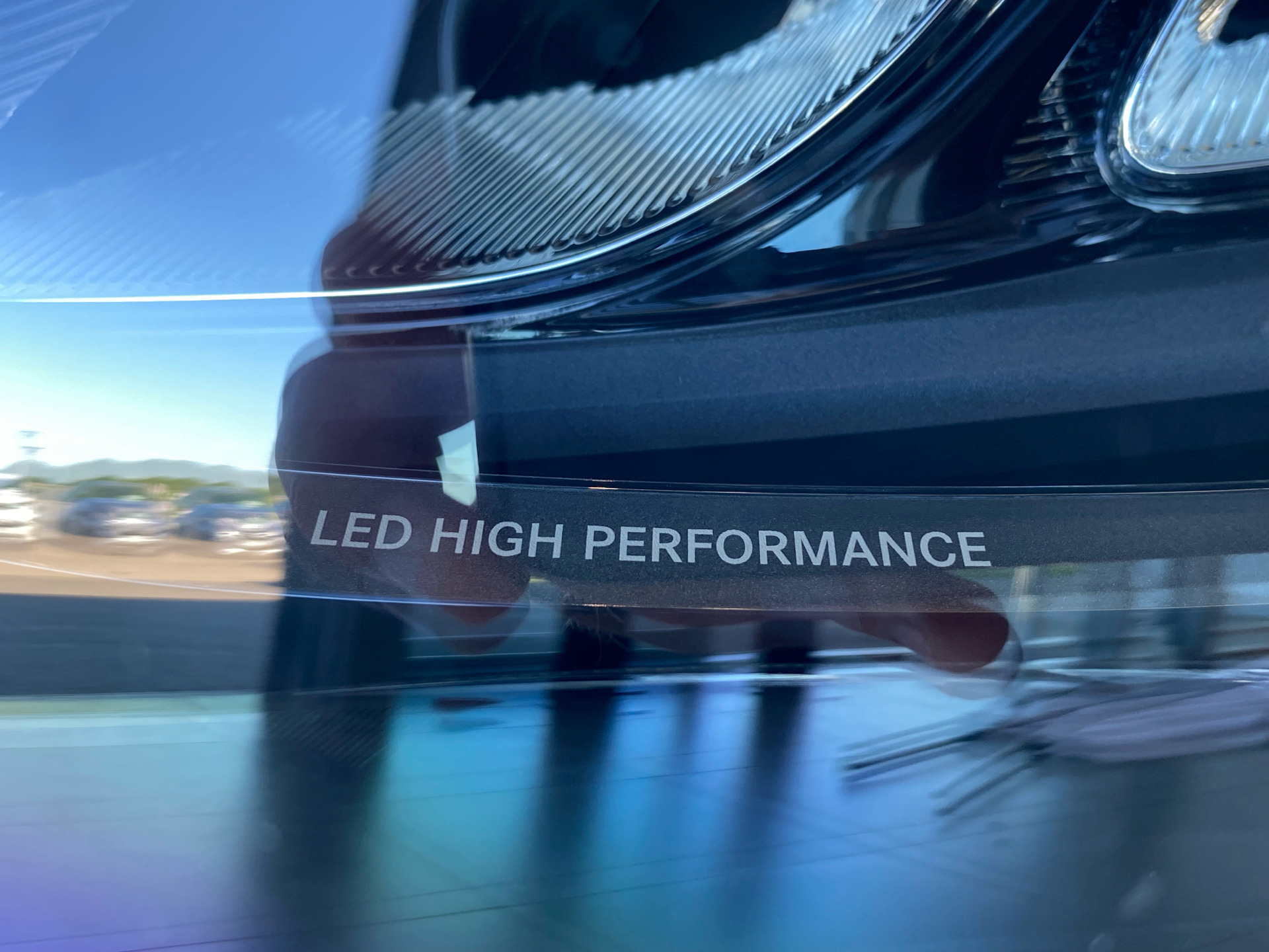 Hvid Mercedes EQE350 fra 2023