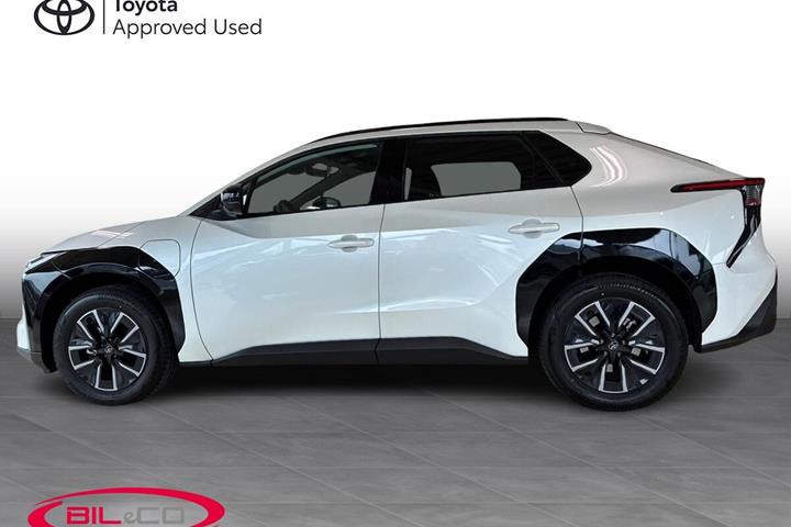 Hvid Toyota BZ4X fra 2026