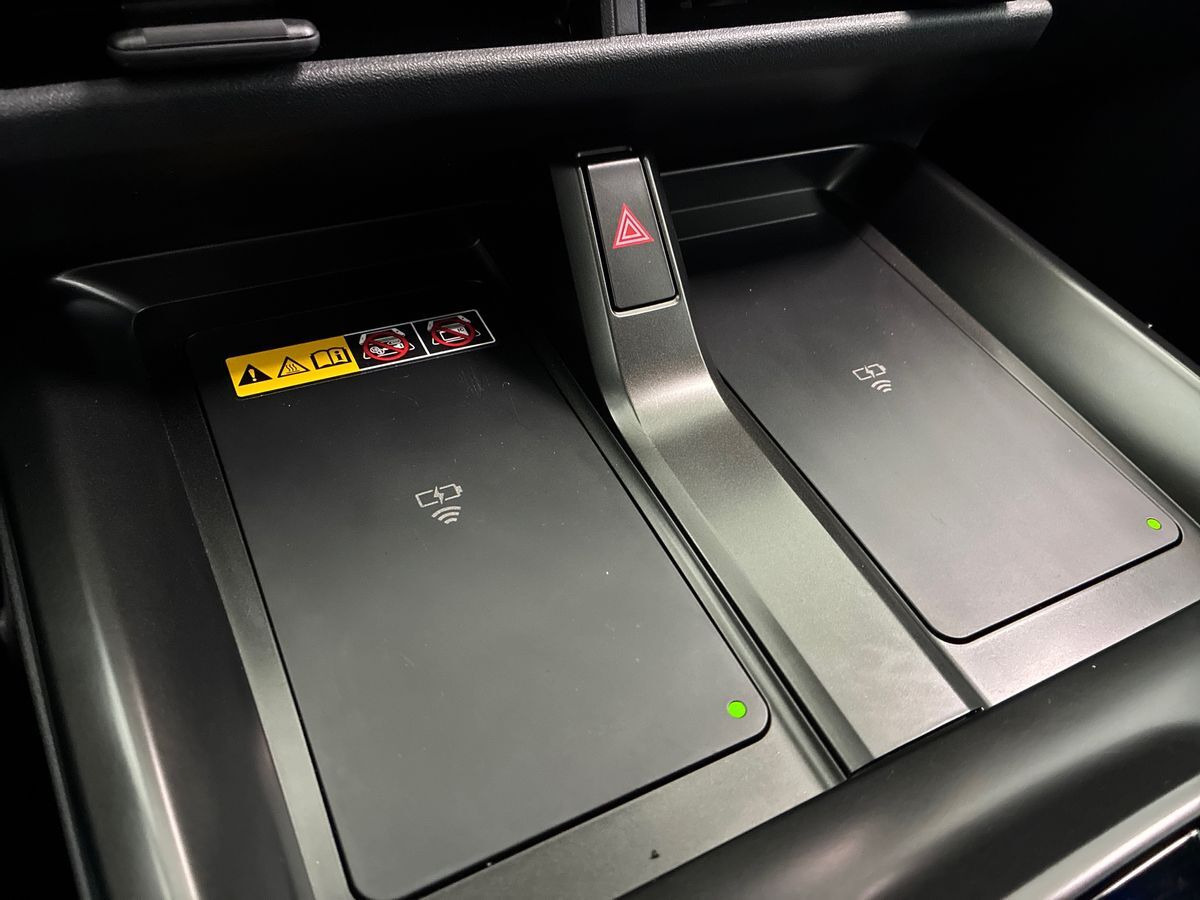 Hvid Toyota BZ4X fra 2026