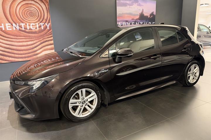 Brun Toyota Corolla fra 2019