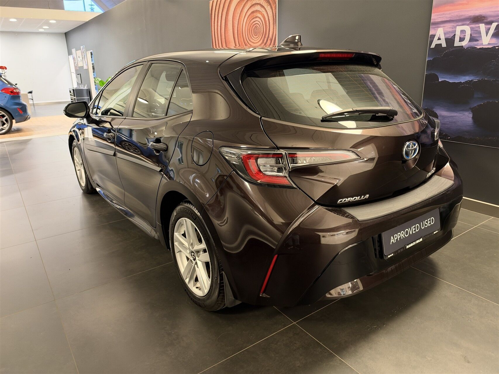 Brun Toyota Corolla fra 2019