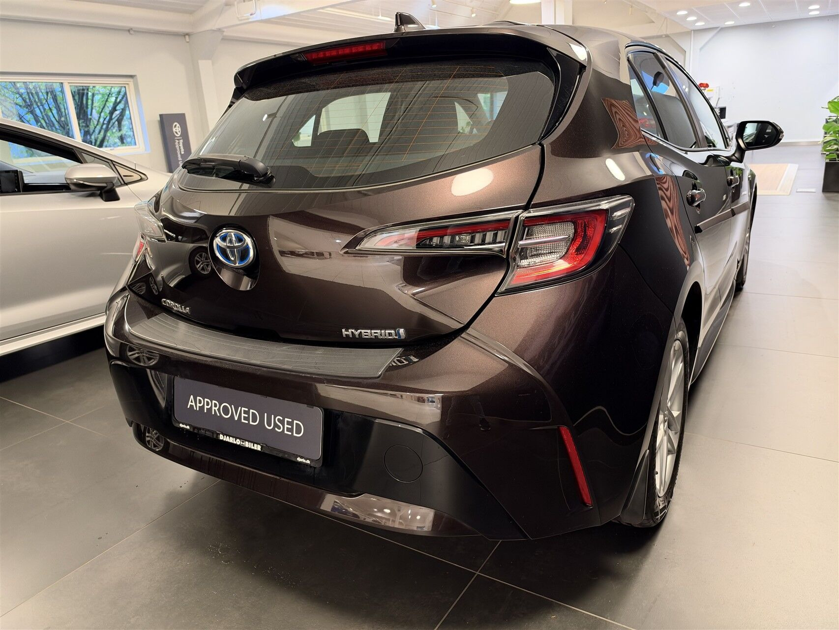 Brun Toyota Corolla fra 2019