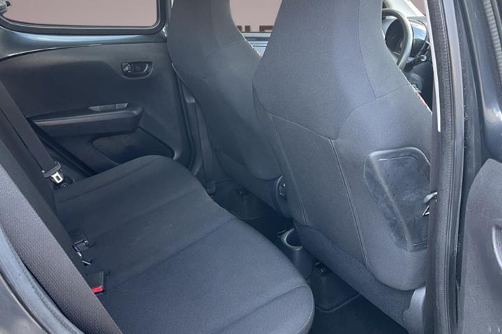 Grå Citroën C1 fra 2017