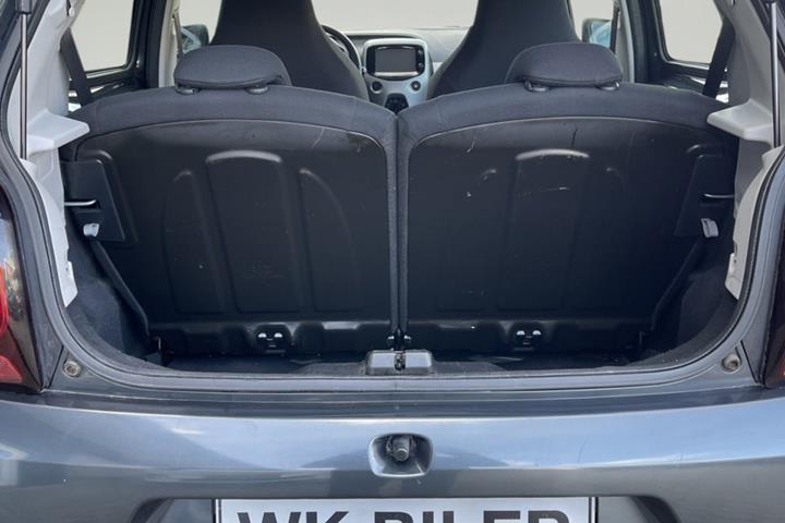 Grå Citroën C1 fra 2017
