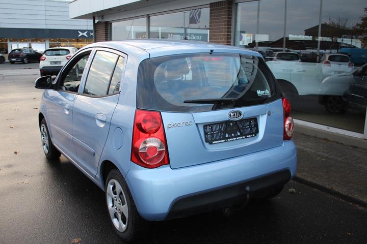 Blå Kia Picanto fra 2010
