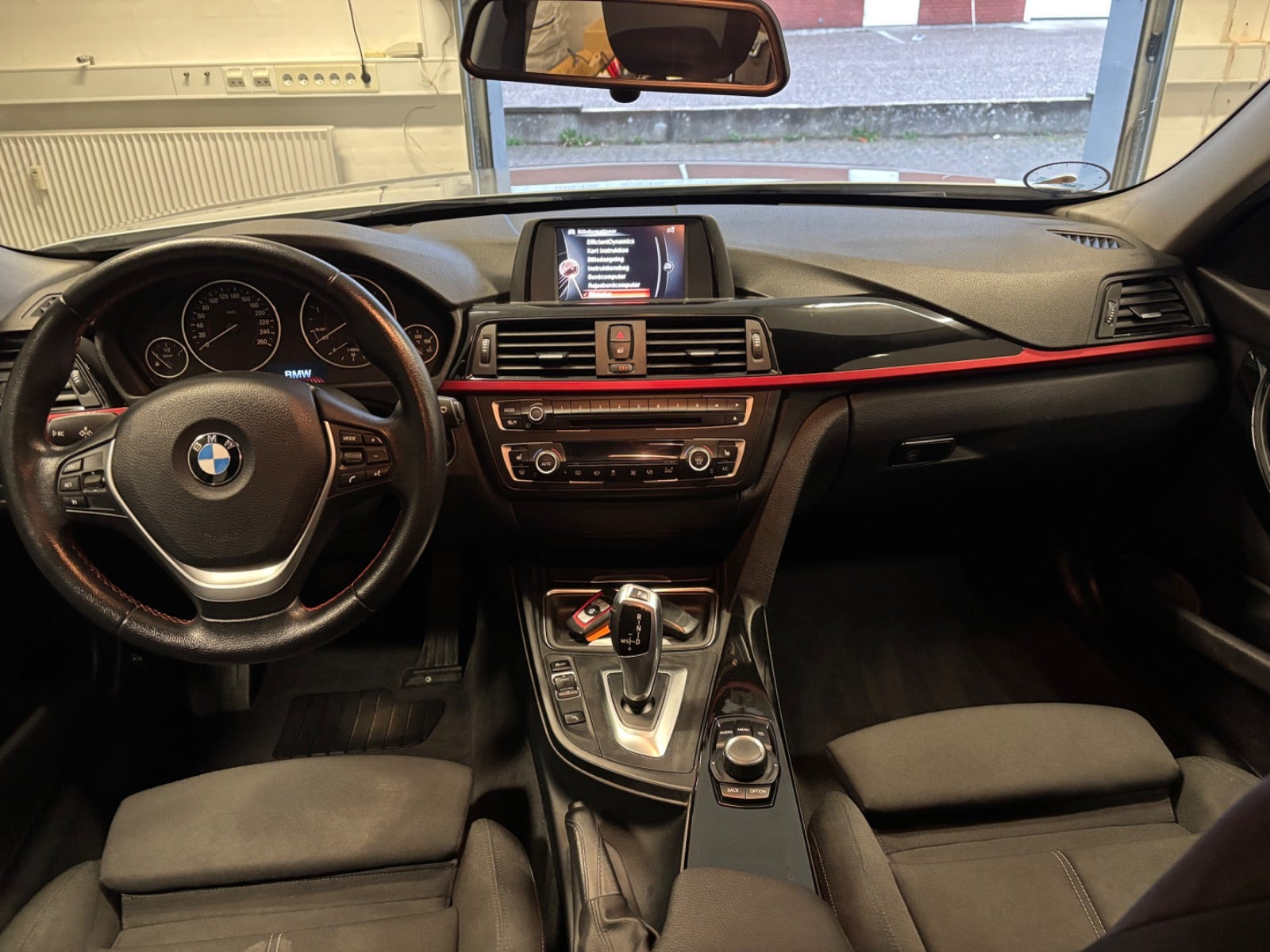 undefined BMW 320d fra 2015