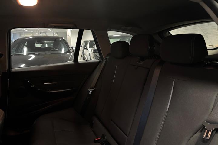 undefined BMW 320d fra 2015