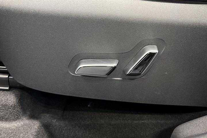 Sort BYD Dolphin Surf fra 2025