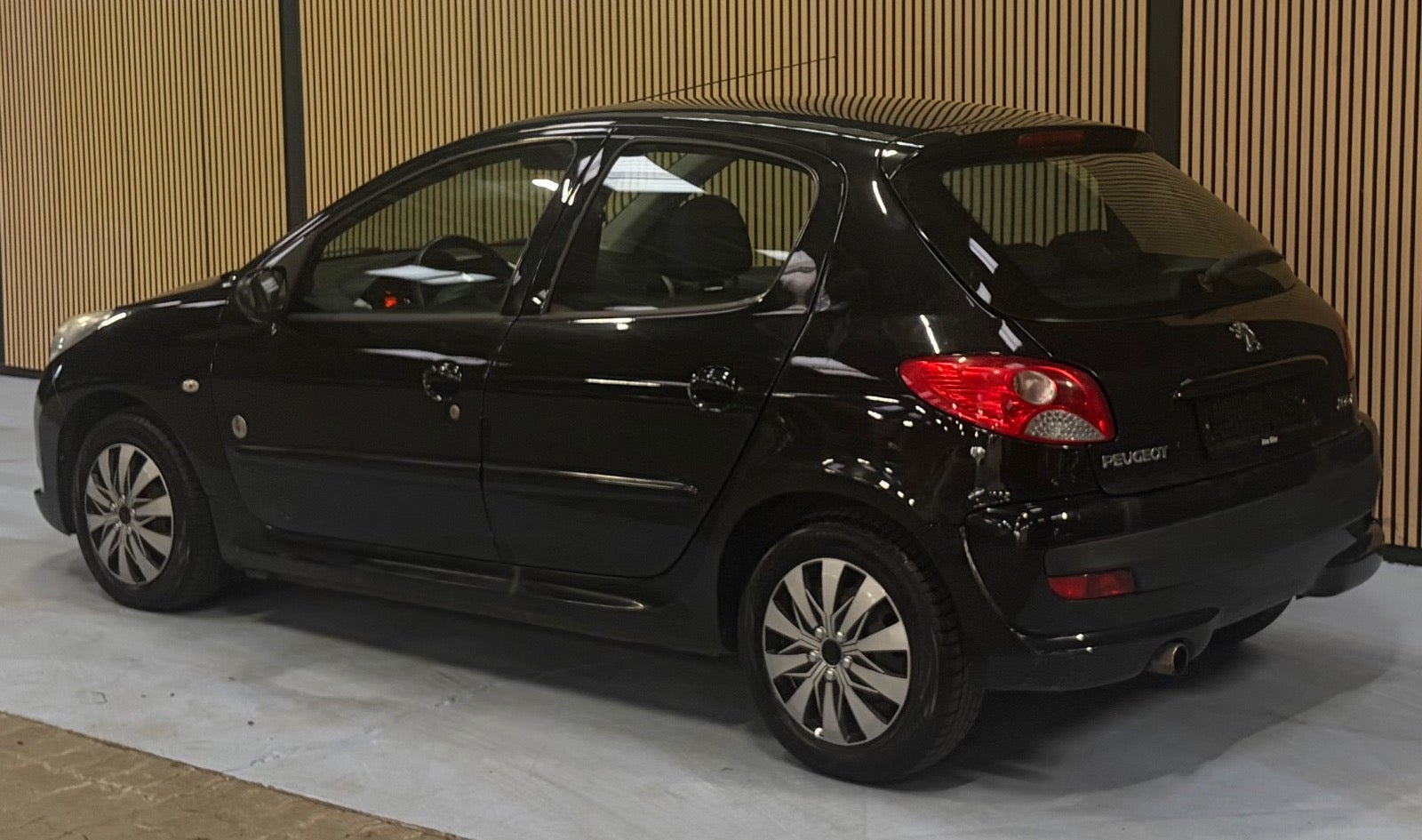 undefined Peugeot 206+ fra 2012