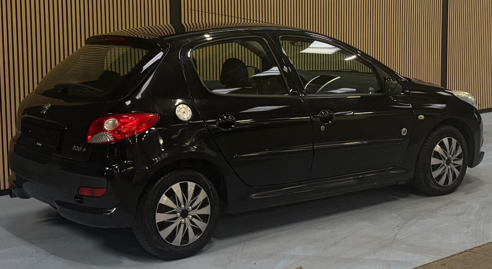 undefined Peugeot 206+ fra 2012