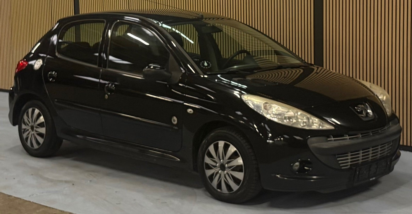 undefined Peugeot 206+ fra 2012