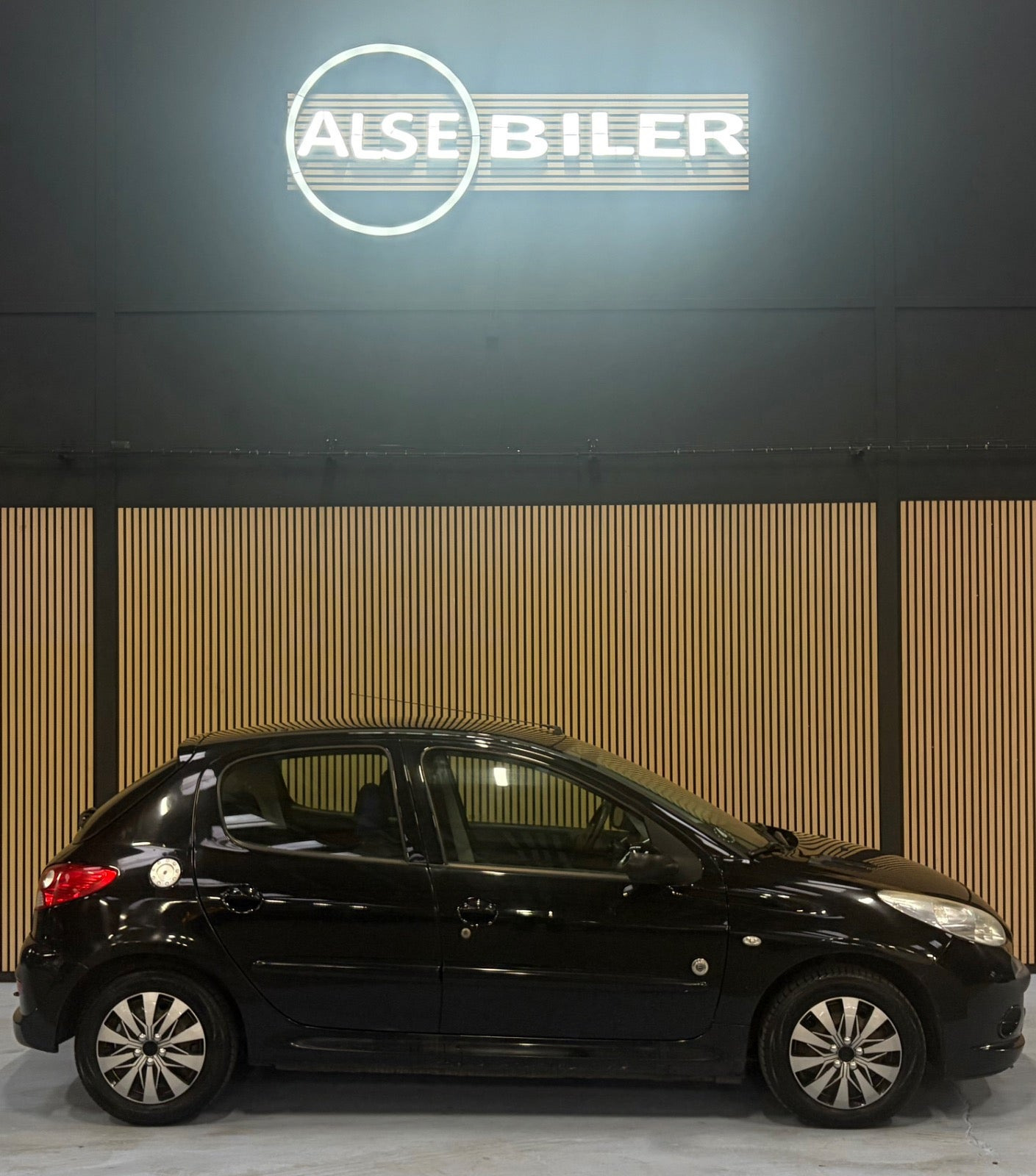 undefined Peugeot 206+ fra 2012