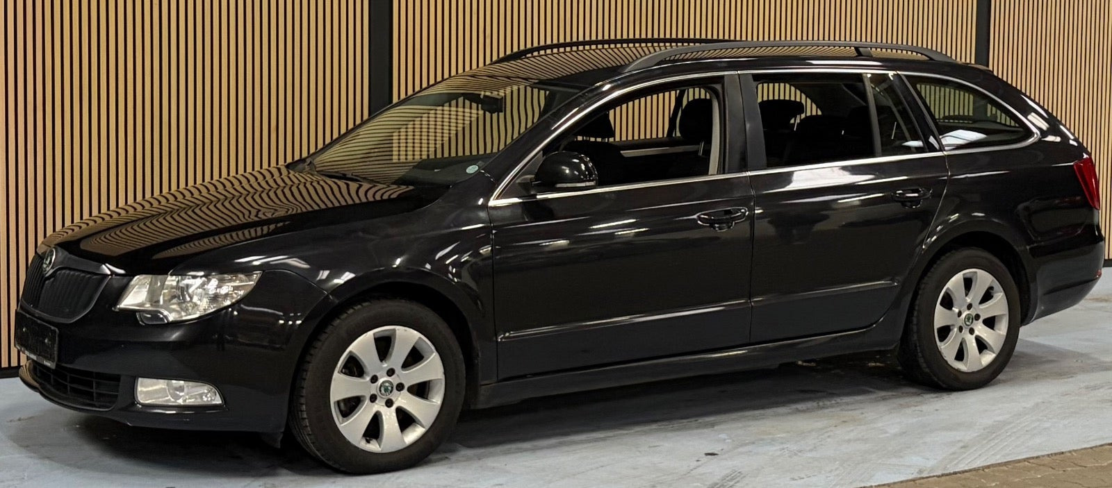 Skoda Superb 2,0 TDi 140 Ambition Combi