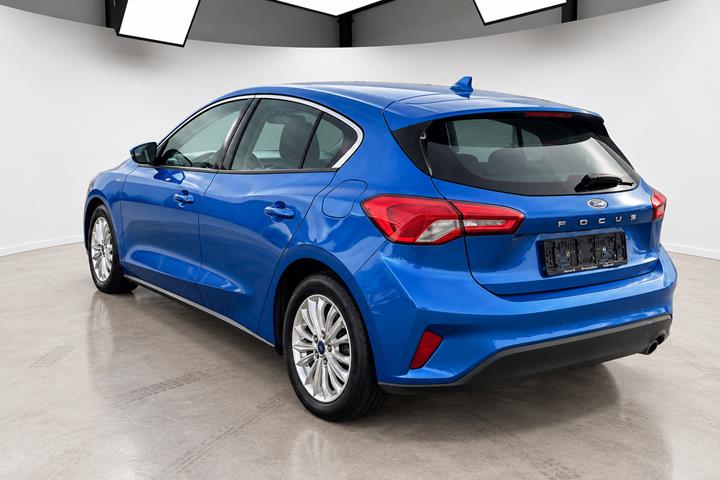 Blå Ford Focus fra 2018