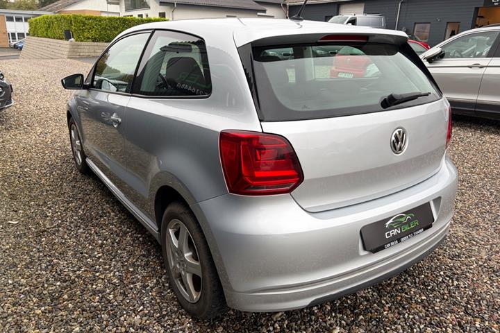 Sølv VW Polo fra 2016