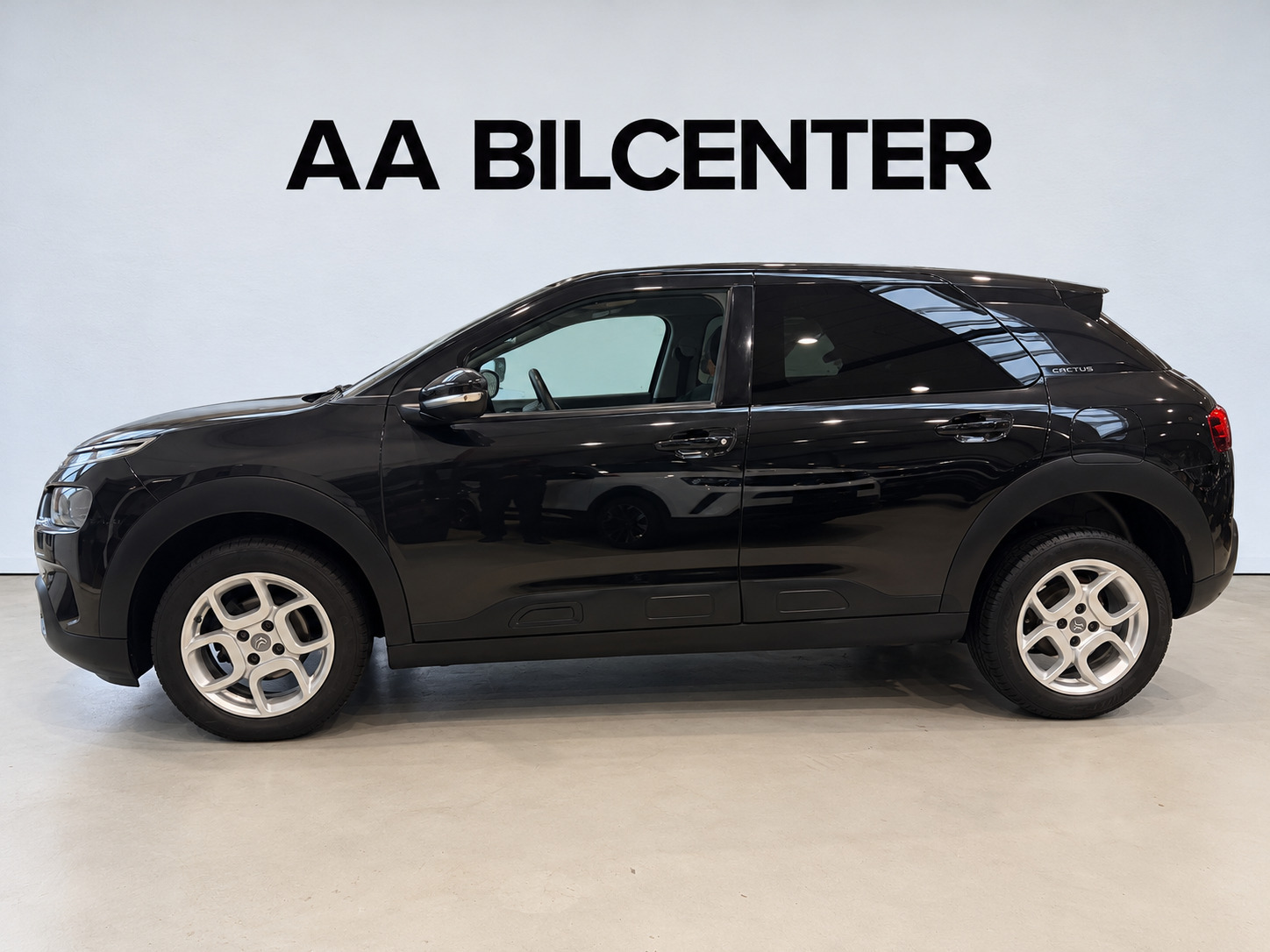 Sort Citroën C4 Cactus fra 2018