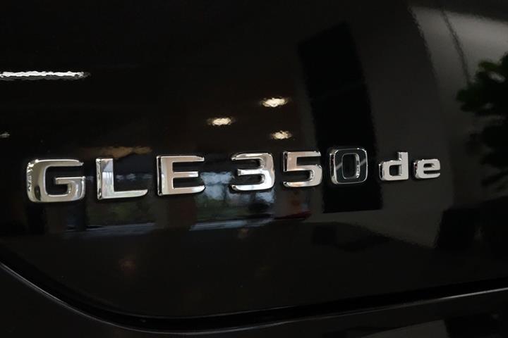 Sort Mercedes GLE350 de fra 2024
