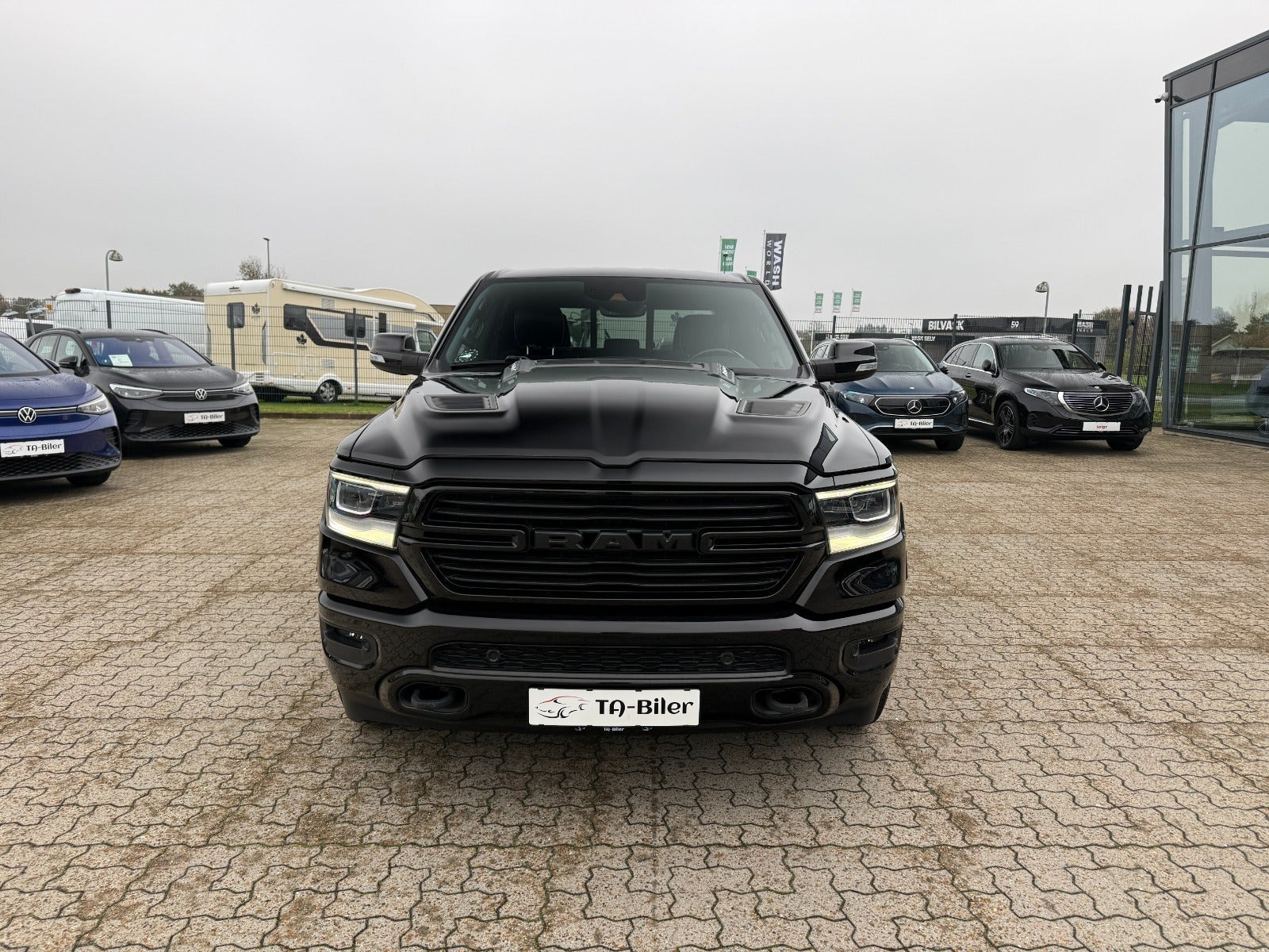 Sort Dodge RAM 1500 fra 2022