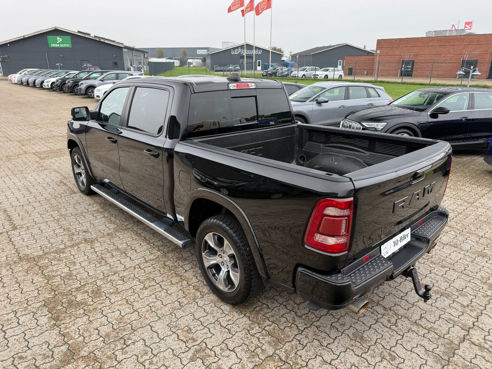 Sort Dodge RAM 1500 fra 2022