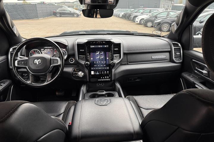 Sort Dodge RAM 1500 fra 2022