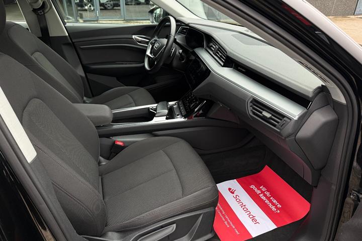 Sort Audi e-tron fra 2022
