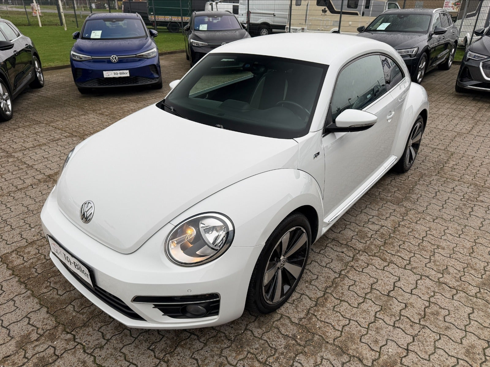 Hvid VW The Beetle fra 2015