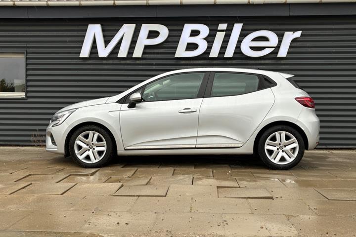 Sølv Renault Clio V fra 2020