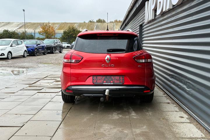Orange Renault Clio IV fra 2014