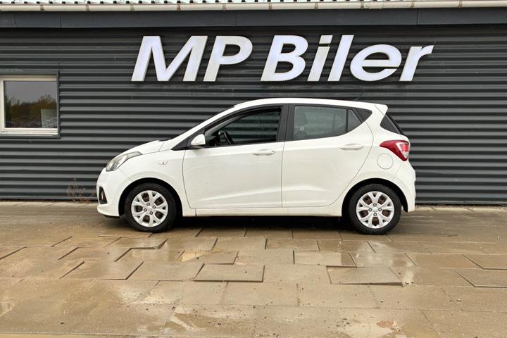 Hvid Hyundai i10 fra 2014