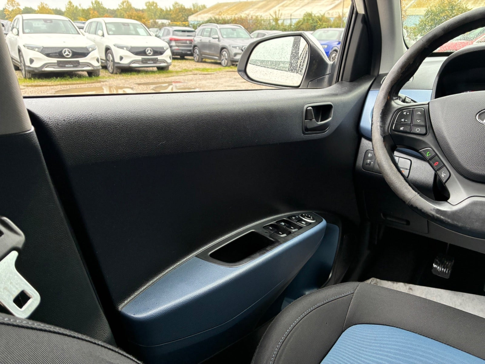 Hvid Hyundai i10 fra 2014