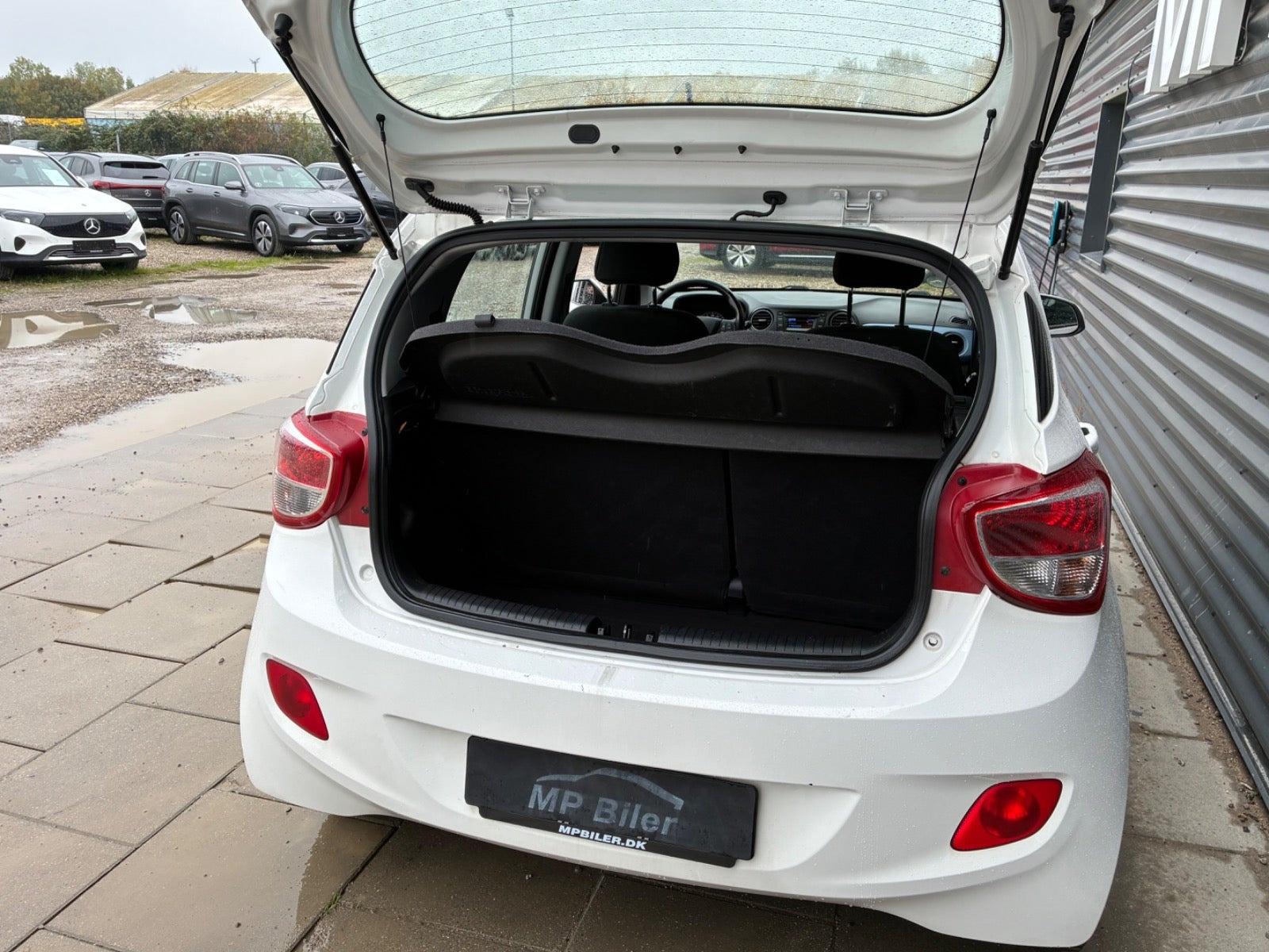 Hvid Hyundai i10 fra 2014